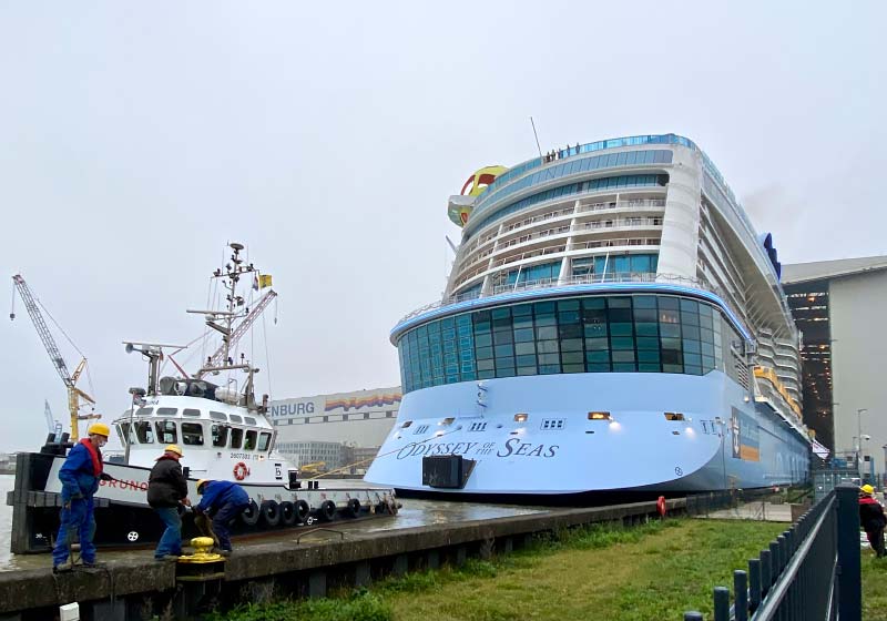 Royal Caribbean cruiseschip Odyssey of the Seas bij Meyer Werft in Papenburg