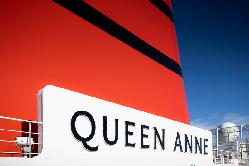 Cunard's nieuwe cruiseschip Queen Anne vertrekt op haar eerste cruise