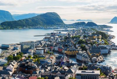 Cruise naar de Noorse fjorden en het Noorderlicht met Cunard Line